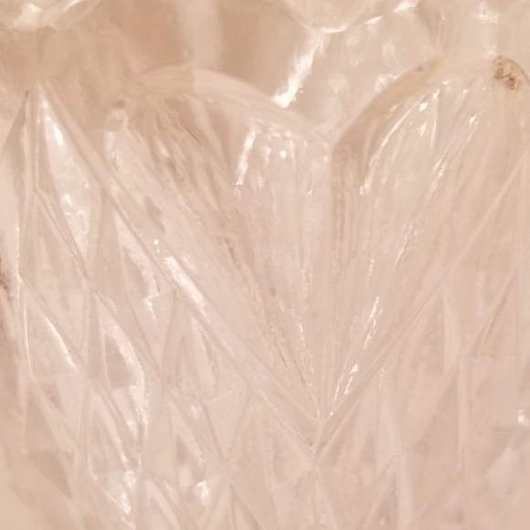 #1038V 5" Crystal Hearts Vase - Picture 4 of 6